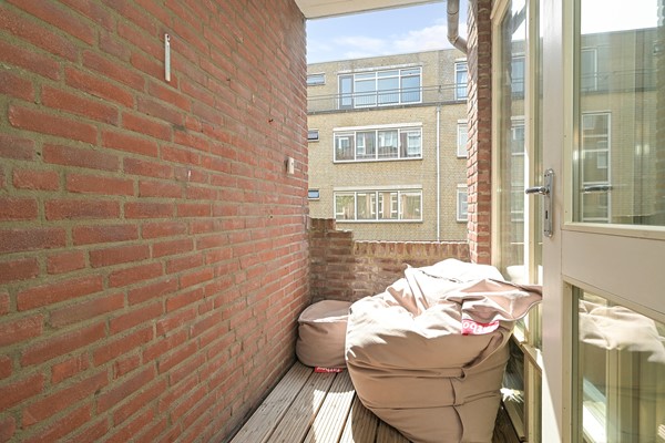 Medium property photo - Van Kinsbergenstraat 13, 2518 GV The Hague